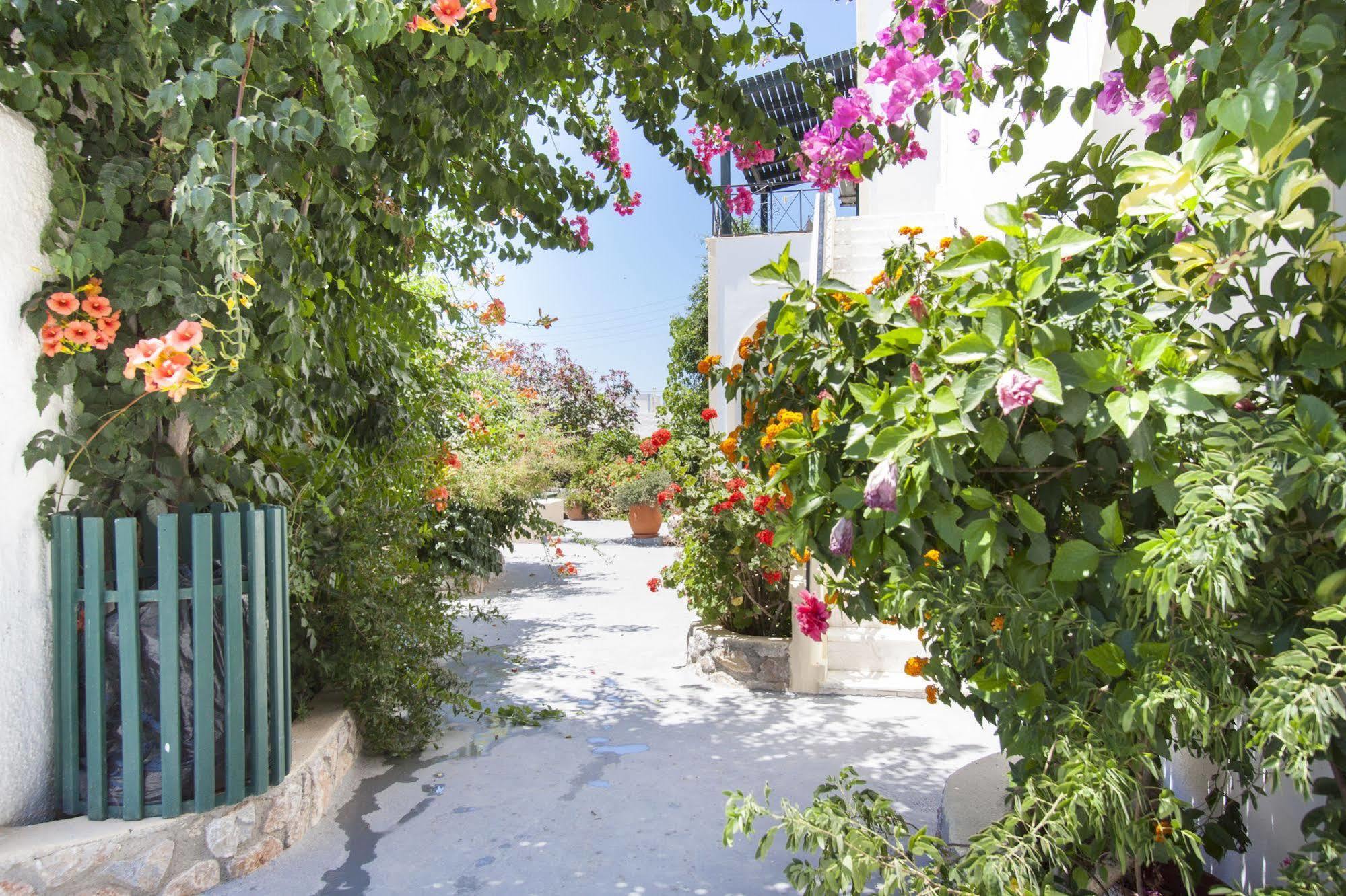 Studio Paul'S Перисса Экстерьер фото